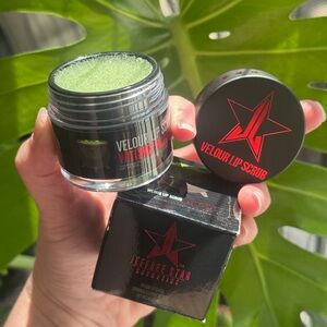 Jeffree Star Velour Lip Scrub Witches’ Brew